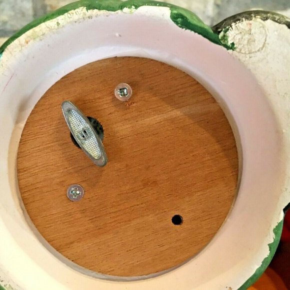 Vintage Ceramic SANTA Claus is Coming to Town MUSIC BOX Toy Bag Musical - Picture 8 of 8